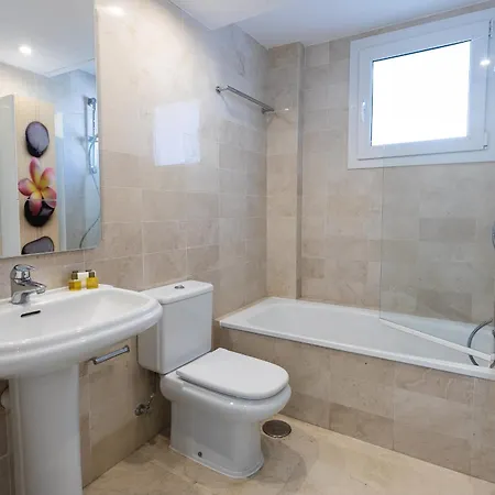 Apartment Vacation Marbella: Beachfront Duplex Penthouse With Sea View & Jacuzzi *