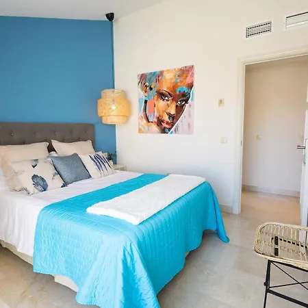 Apartment Vacation Marbella: Beachfront Duplex Penthouse With Sea View & Jacuzzi Marbella