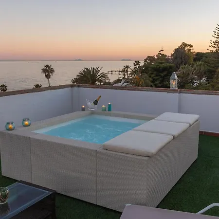 Apartment Vacation Marbella: Beachfront Duplex Penthouse With Sea View & Jacuzzi *