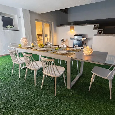 Apartment Vacation Marbella: Beachfront Duplex Penthouse With Sea View & Jacuzzi *