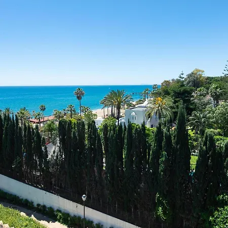 Apartment Vacation Marbella: Beachfront Duplex Penthouse With Sea View & Jacuzzi Marbella
