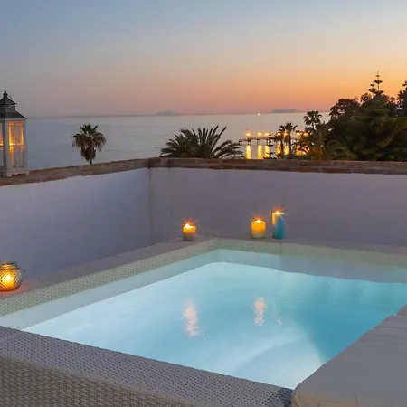 Vacation Marbella: Beachfront Duplex Penthouse With Sea View & Jacuzzi